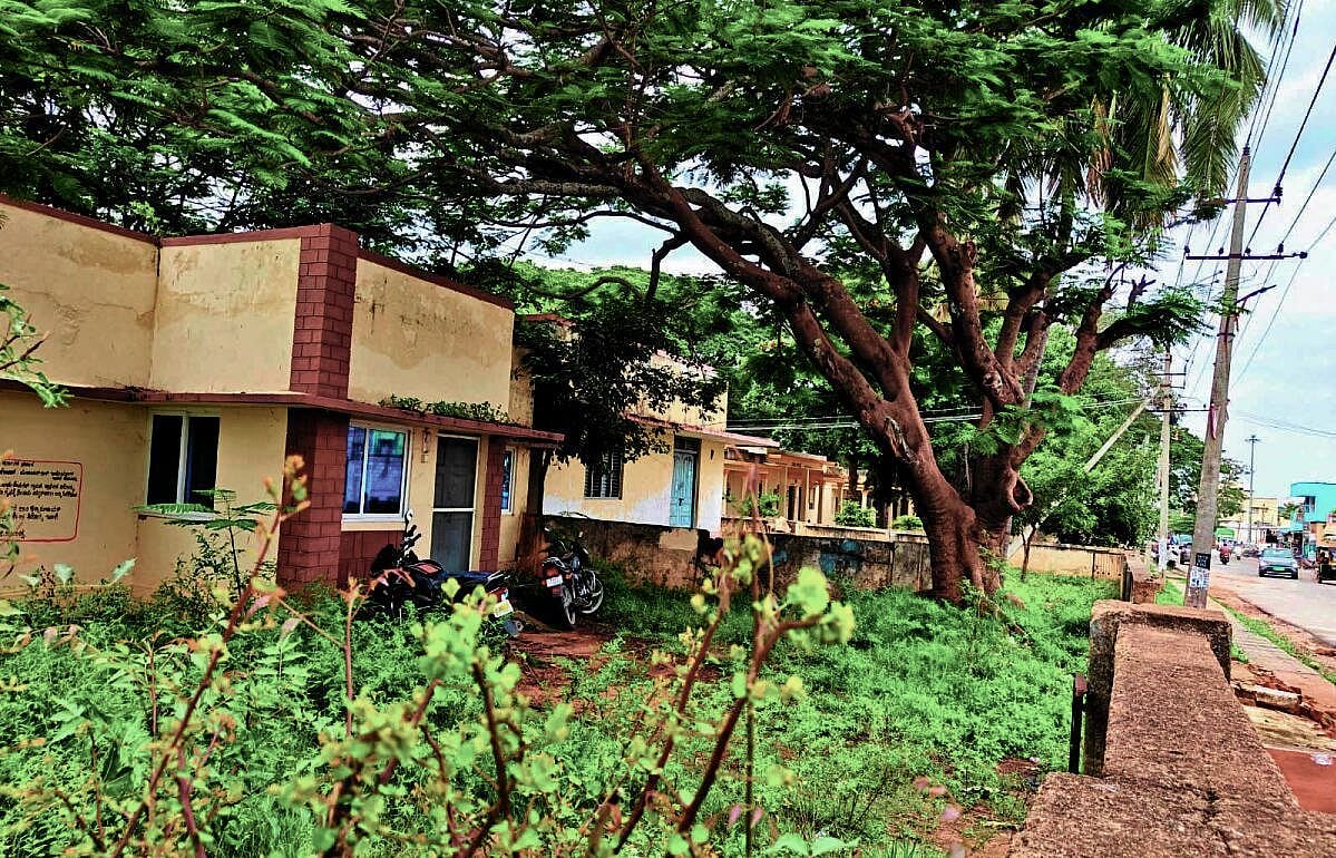 ವೇಮಗಲ್‌ನಲ್ಲಿ ಪಾಳುಬಿದ್ದ ವೈದ್ಯಾಧಿಕಾರಿ ವಸತಿ ಗೃಹ