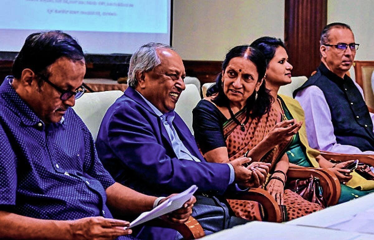 Public hearing raises concerns over government schools' status in Bengaluru