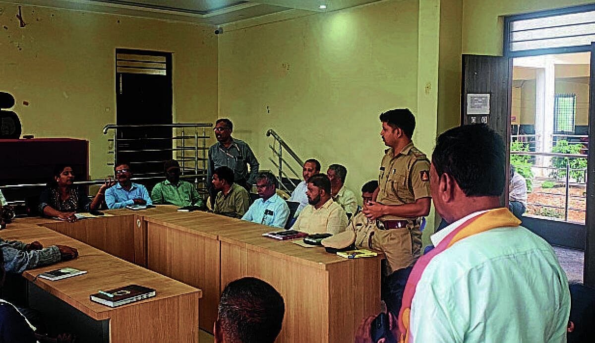 Kannada language status declining in Bengaluru: Concerns raised by Kannada organizations