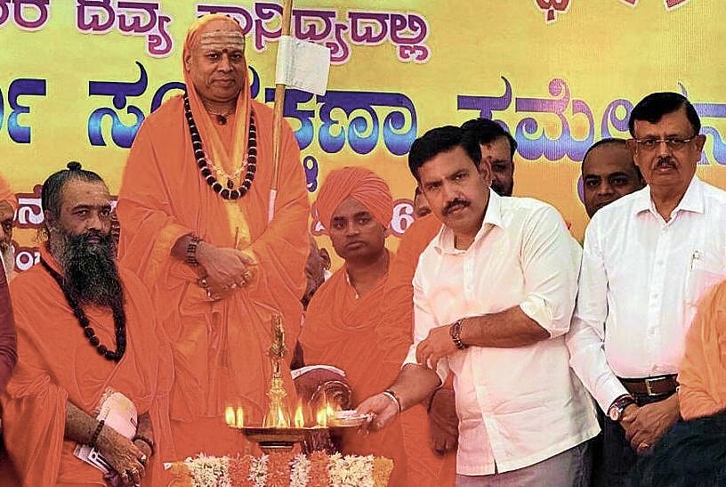 ವೀರಶೈವ ಲಿಂಗಾಯತ ಸಮ್ಮೇಳನ; ಭಿನ್ನಾಭಿಪ್ರಾಯ ಬಿಡಿ, ಒಗ್ಗಟ್ಟಾಗಿ: ವಿಜಯೇಂದ್ರ