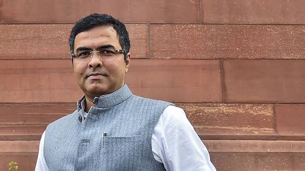 ರಸ್ತೆ ಕಾಮಗಾರಿ ಪರಿಶೀಲನೆ: ದೆಹಲಿ ಸಚಿವನಿಂದ ಯುವಕನಿಗೆ ಕಪಾಳಮೋಕ್ಷ