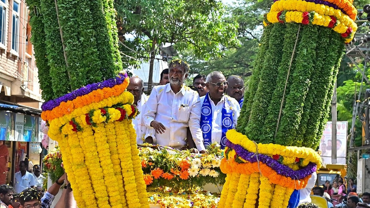 ಸೇವೆಯಲ್ಲಿ ಸಾಮಾಜಿಕ ಜವಾಬ್ದಾರಿ ಇರಲಿ: ಮಾಜಿ ಸಚಿವ ಎಚ್‌.ಆಂಜನೇಯ