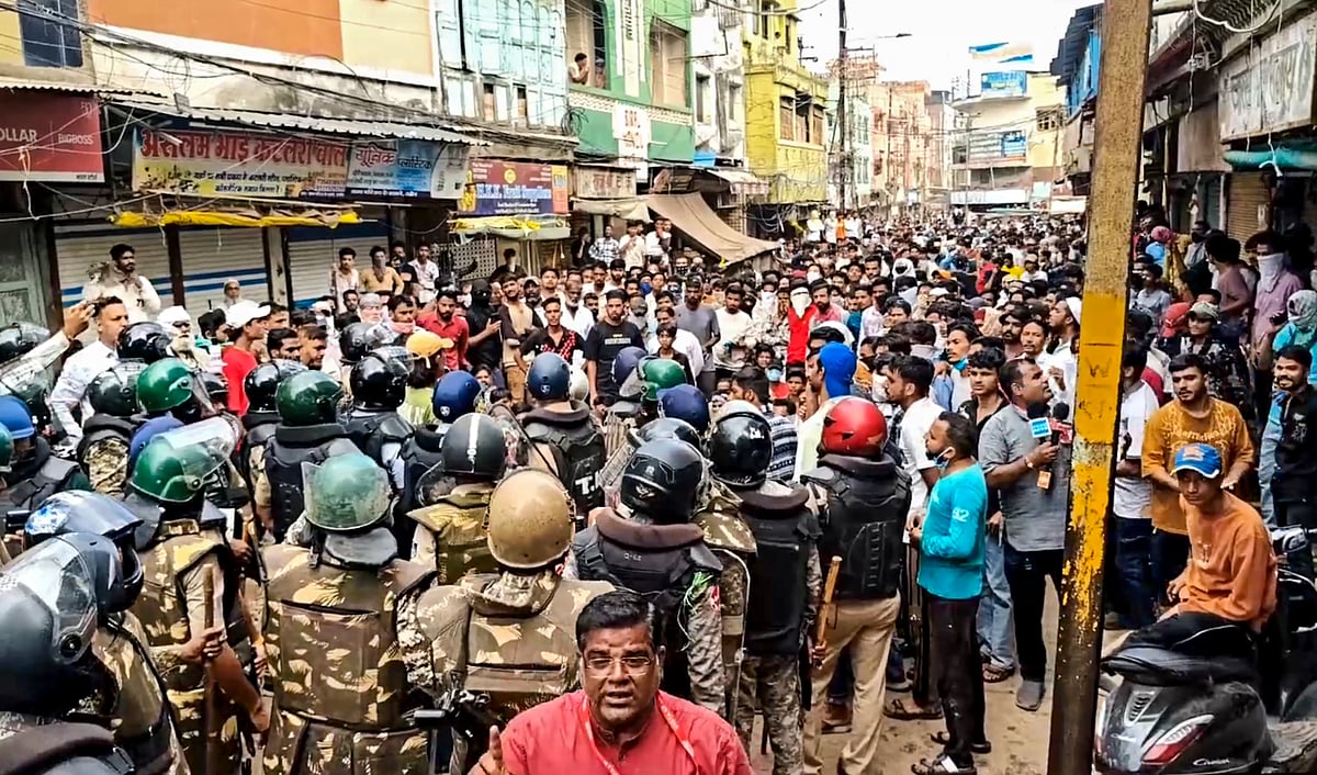 ಉಜ್ಜಯಿನಿಯಲ್ಲಿ ರಸ್ತೆ ವಿಸ್ತರಣೆ | ಮಸೀದಿ ತೆರವಿಗೆ ವಿರೋಧ: ಕಲ್ಲು ತೂರಾಟ