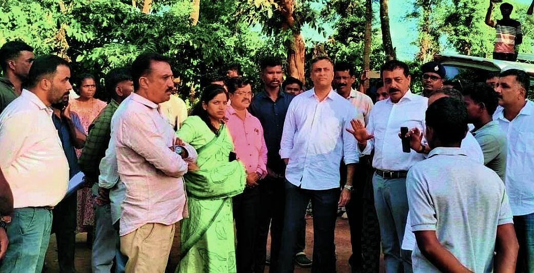 ಗೋಣಿಕೊಪ್ಪಲು: ಗಿರಿಜನ ಹಾಡಿಗೆ ಭೇಟಿ ನೀಡಿ ಜನರ ಸಮಸ್ಯೆ ಆಲಿಸಿದ ಪೊನ್ನಣ್ಣ