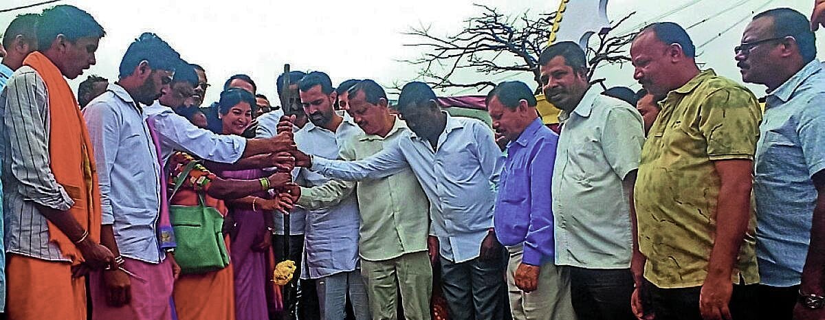 ವಿರೋಧ ಪಕ್ಷಗಳಿಂದ ಅಪಪ್ರಚಾರ: ಶಾಸಕ ಡಾ. ಮಂತರ್ ಗೌಡ