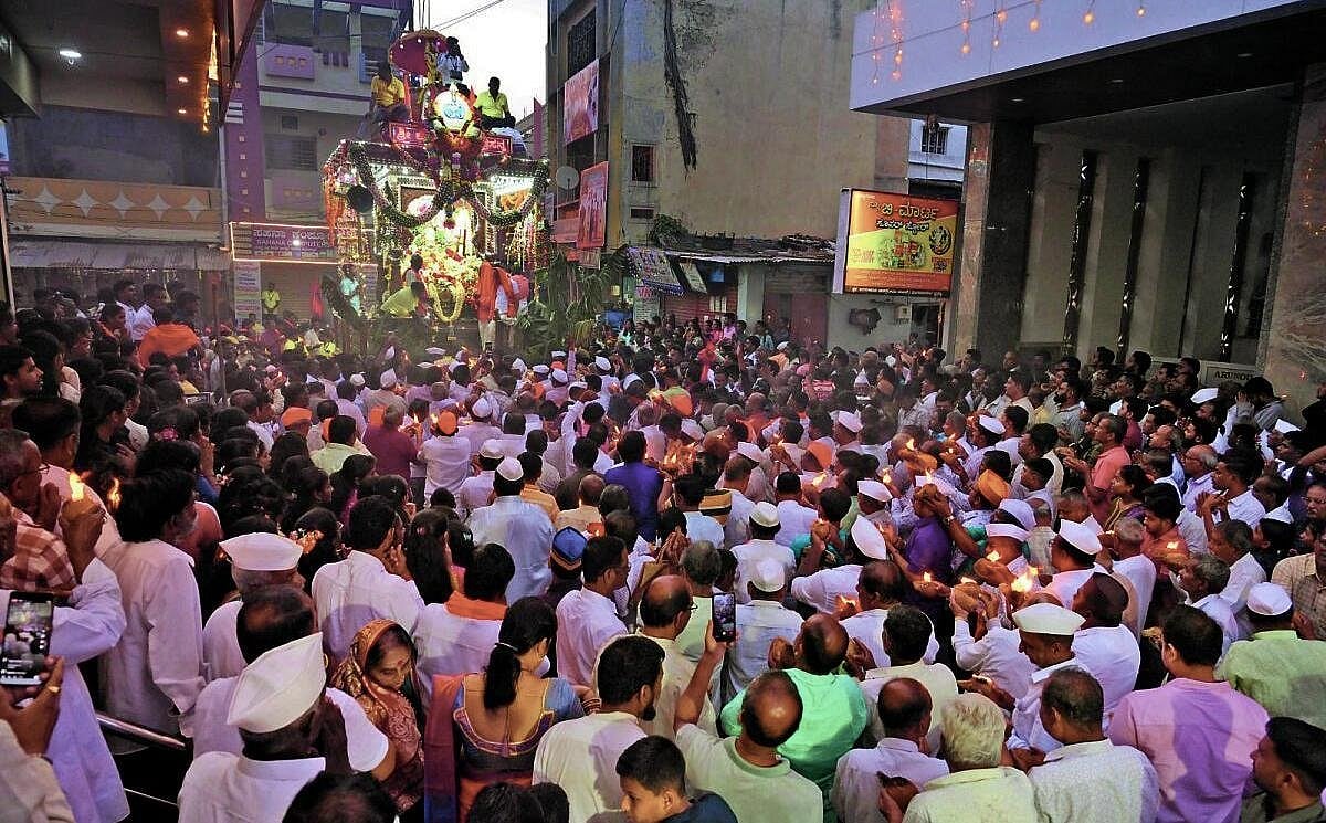 ರಬಕವಿ ಬನಹಟ್ಟಿ: ಕಾಡಸಿದ್ಧೇಶ್ವರರ ವೈಭವದ ರಥೋತ್ಸವ