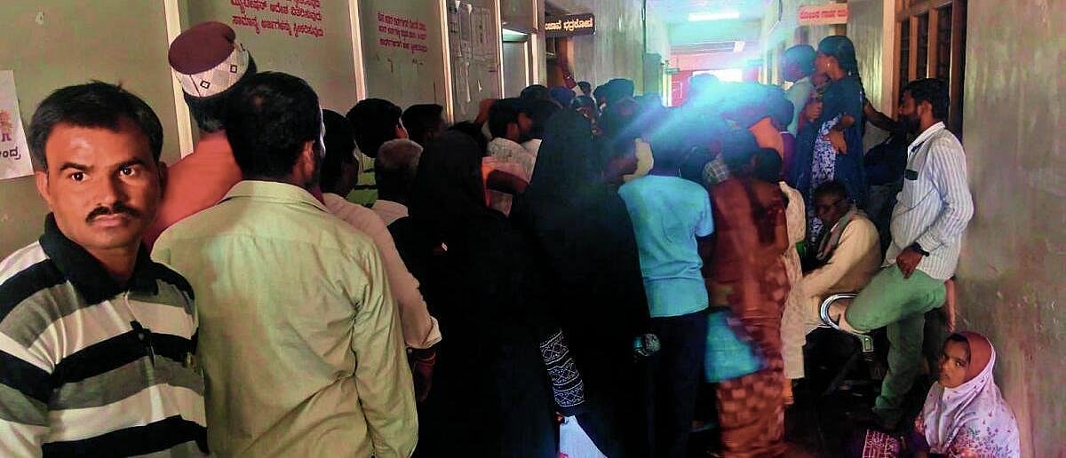 ಜೇವರ್ಗಿ: ಆಧಾರ್‌ ತಿದ್ದುಪಡಿಗೆ ಜನರ ಪರದಾಟ