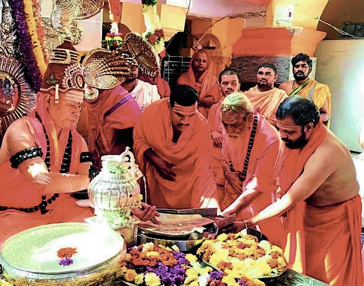 ಸೇಡಂ ಕೊತ್ತಲ ಬಸವೇಶ್ವರ ದೇವಾಲಯದಲ್ಲಿ ಸಾಮೂಹಿಕ ಇಷ್ಟಲಿಂಗ ಪೂಜೆ