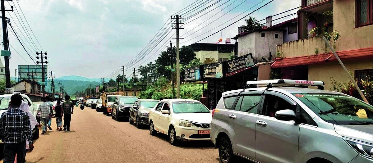 ಕೊಡಗಿಗೆ ವಾರಾಂತ್ಯದಲ್ಲಿ ಪ್ರವಾಸಿಗರ ಪ್ರವಾಹ