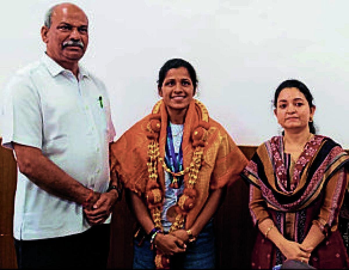 MLA Rajegowda felicitates Sneh for winning bronze medal at Asian Games