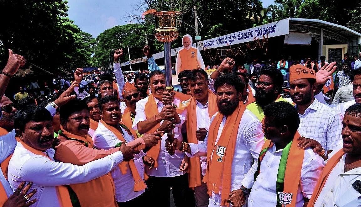 ಕೋಲಾರದಲ್ಲಿ ಪ್ರಧಾನಿ ಮೋದಿ ಅವರ 25 ವರ್ಷಗಳ ಸೇವೆಗಾಗಿ ಬಿಜೆಪಿ ಸೇವಾ ಜ್ಯೋತಿ ಯಾತ್ರೆ