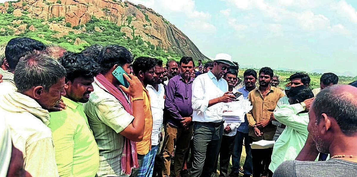 ಬರಗಾಲಕ್ಕೆ ಹೆದರಿ ಗುಳೆ ಹೋಗಬೇಡಿ: ಚಿತ್ರದುರ್ಗ ಜಿಲ್ಲಾ ಪಂಚಾಯಿತಿ ಸಿಇಒ ಮನವಿ