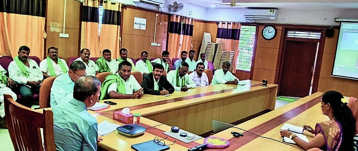 ಕೆರೆಗಳ ನೀರನ್ನು ಅಕ್ರಮವಾಗಿ ಬಳಕೆ ಮಾಡಿಕೊಳ್ಳುವುದನ್ನು ತಡೆಯಿರಿ: ದಾವಣಗೆರೆ ಡಿಸಿ