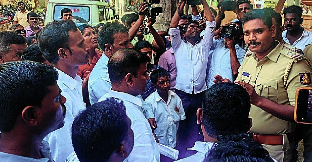 ಕೊಪ್ಪಳ | ಶಾಸಕ ಹಿಟ್ನಾಳ ಭೇಟಿ ನೀಡಿದಾಗ ಗಲಾಟೆ; ದೂರು, ಪ್ರತಿದೂರು
