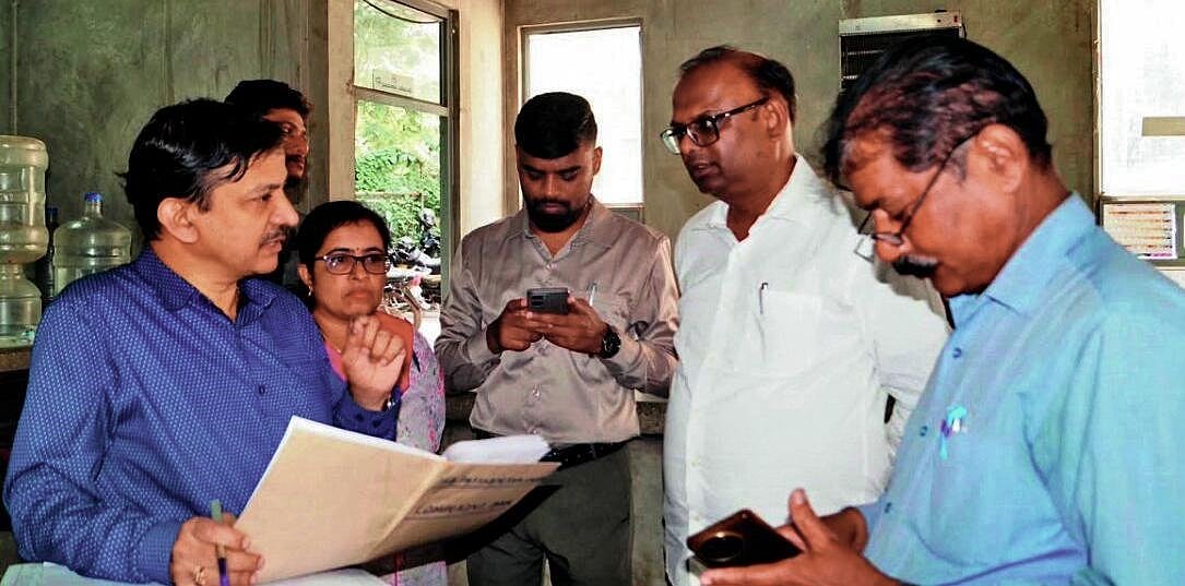 ಜಯನಗರ ಇಂಡಿರಾ ಕ್ಯಾಂಟೀನ್‌ನಲ್ಲಿ ಆಹಾರದ ಗುಣಮಟ್ಟದ ಕುರಿತು 'ರಿವಾರ್ಡ್ಸ್' ಸಂಸ್ಥೆಗೆ ನೋಟಿಸ್ ನೀಡಲು ದಕ್ಷಿಣ ನಗರ ಪಾಲಿಕೆಯ ಆಯುಕ್ತರು