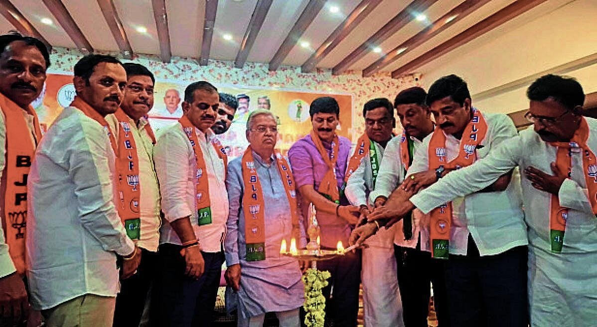 ಯುವಕರ ದಾರಿತಪ್ಪಿಸುತ್ತಿರುವ ರಾಹುಲ್ ಗಾಂಧಿ: ಸಂಸದ ಗೋವಿಂದ ಕಾರಜೋಳ ಆರೋಪ