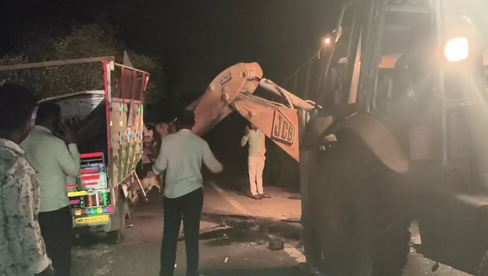 ಕಲಬುರಗಿ | ಮರಳಿನ ಟಿಪ್ಪರ್-ಬೊಲೆರೊ ವಾಹನ ನಡುವೆ ಅಪಘಾತ: ಚಾಲಕ ಸ್ಥಳದಲ್ಲೇ ಸಾವು