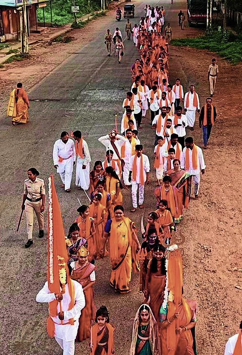 ಮುಂಡಗೋಡ: ನವರಾತ್ರಿ ದುರ್ಗಾ ದೌಡ್ ಕಾರ್ಯಕ್ರಮಕ್ಕೆ ಚಾಲನೆ