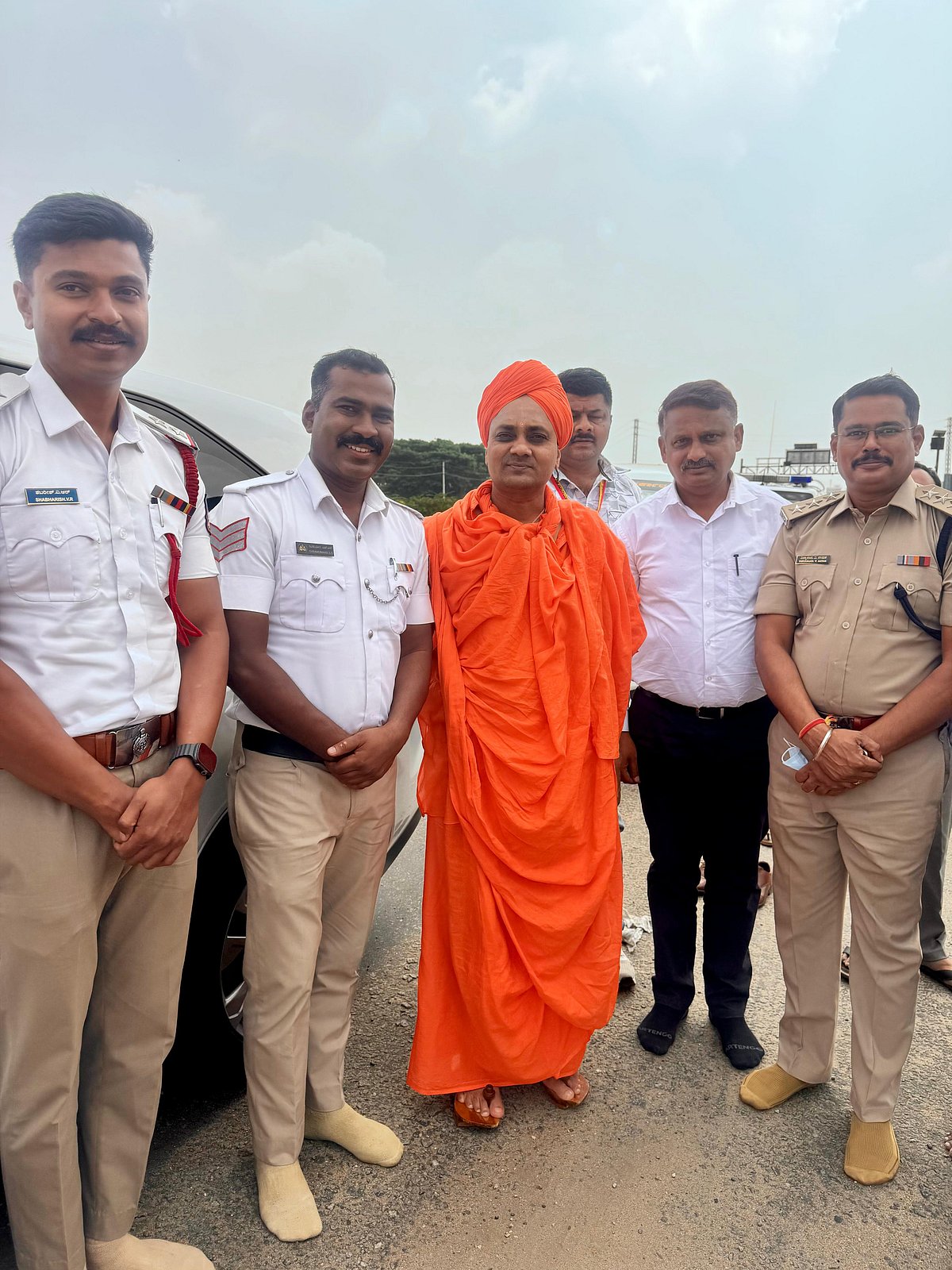 ದಸರಾ ಮಹೋತ್ಸವ: ಮೈಸೂರಿನಿಂದ ಕೊಪ್ಪಳಕ್ಕೆ ತೆರಳಿದ ಗವಿಸಿದ್ಧೇಶ್ವರ ಶ್ರೀ