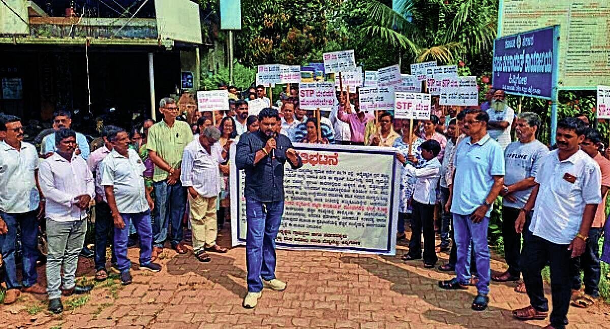 ತ್ಯಾಜ್ಯ ಘಟಕಕ್ಕೆ ಅನುಮತಿ ನೀಡಿದ್ದು ಯಾರು ಎಂದು ಬಹಿರಂಗವಾಗಬೇಕು: ಶಾಲೆಟ್ ಪಿಂಟೊ