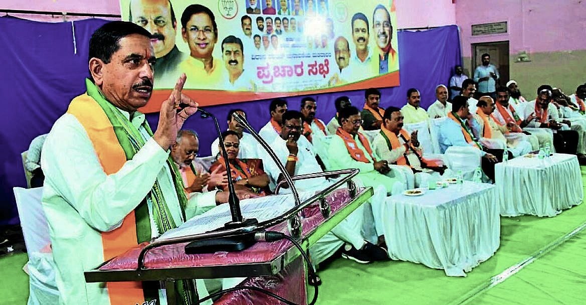 ಕಬ್ಬು ಬೆಳೆಗಾರರಿಗೆ ಅನ್ಯಾಯ: ಕಾಂಗ್ರೆಸ್ ಸರ್ಕಾರ ಕಾರಣ; ಪ್ರಲ್ಹಾದ ಜೋಶಿ ಆರೋಪ