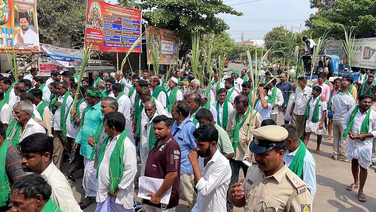 ಹೊಸಪೇಟೆ: ಸಕ್ಕರೆ ಕಾರ್ಖಾನೆ ಸ್ಥಾಪನೆಗೆ ನ.10ರಂದು ಸಭೆ: ಉಪವಾಸ ಸತ್ಯಾಗ್ರಹ ಅಂತ್ಯ