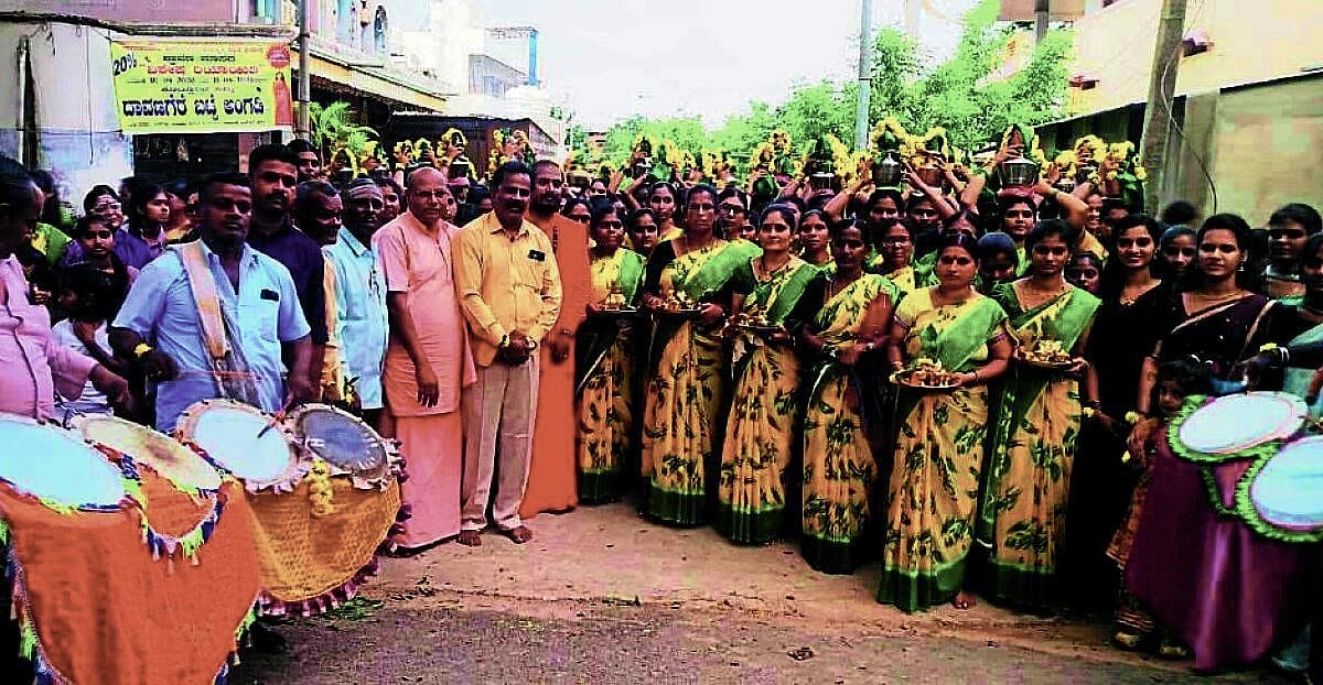 13th Year Sharannavaratri Pooja and Puranic Discourse Held at Bannih Mahakalikamba Temple in JP Nagar