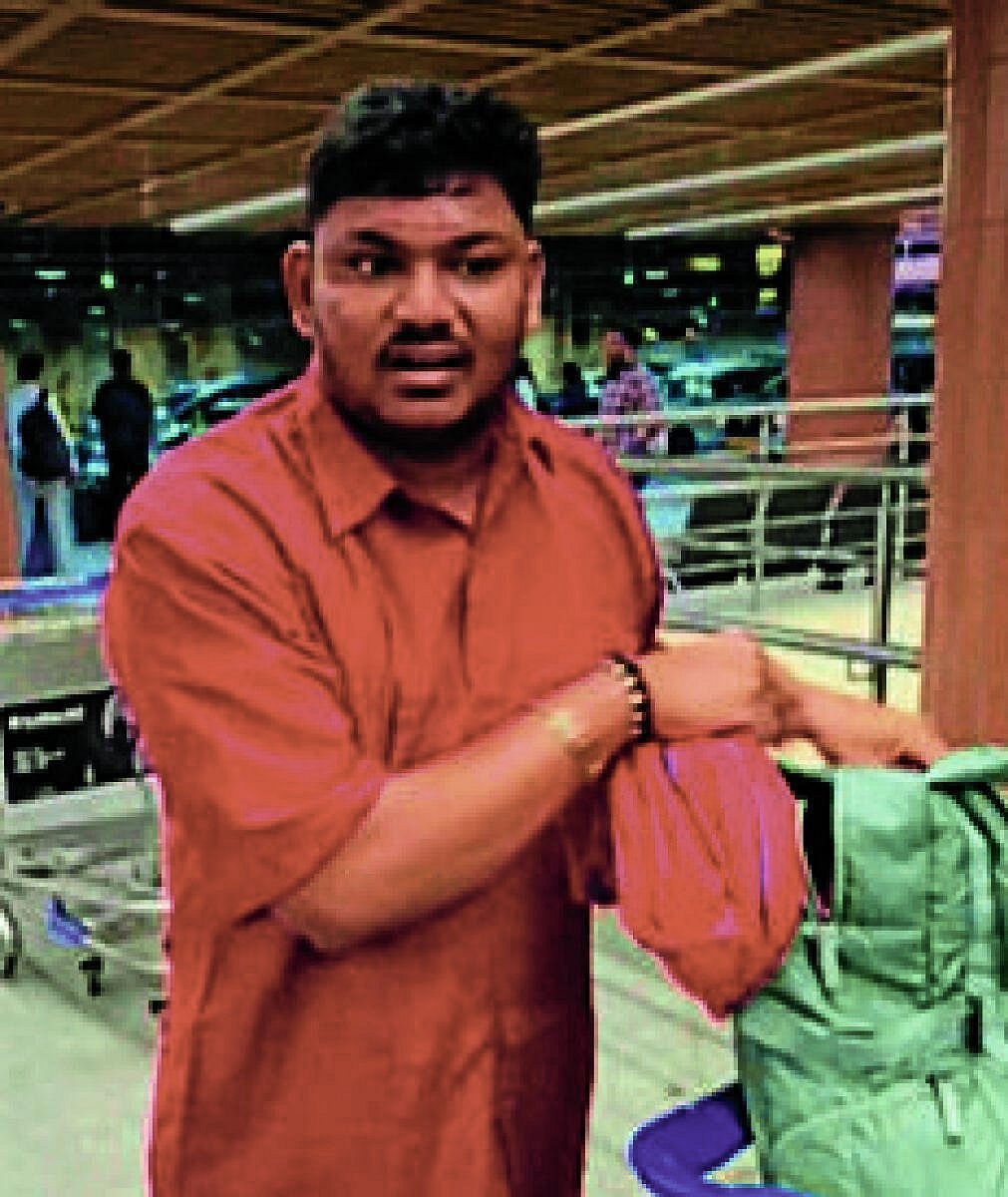 ಸಾಧು ವೇಷದಲ್ಲಿ ಹಣ ಸಂಗ್ರಹ: ಇಬ್ಬರ ಬಂಧನ
