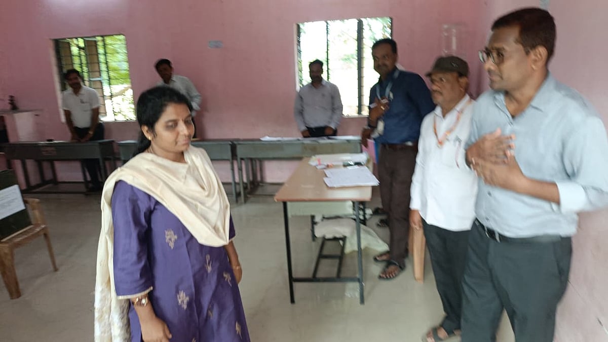 ಈಶಾನ್ಯ ಶಿಕ್ಷಕರ ಕ್ಷೇತ್ರ | ಸಂಜೆ 4ರೊಳಗೆ ಮತ ಚಲಾಯಿಸಿ: ರಾಯಚೂರು ಜಿಲ್ಲಾಧಿಕಾರಿ