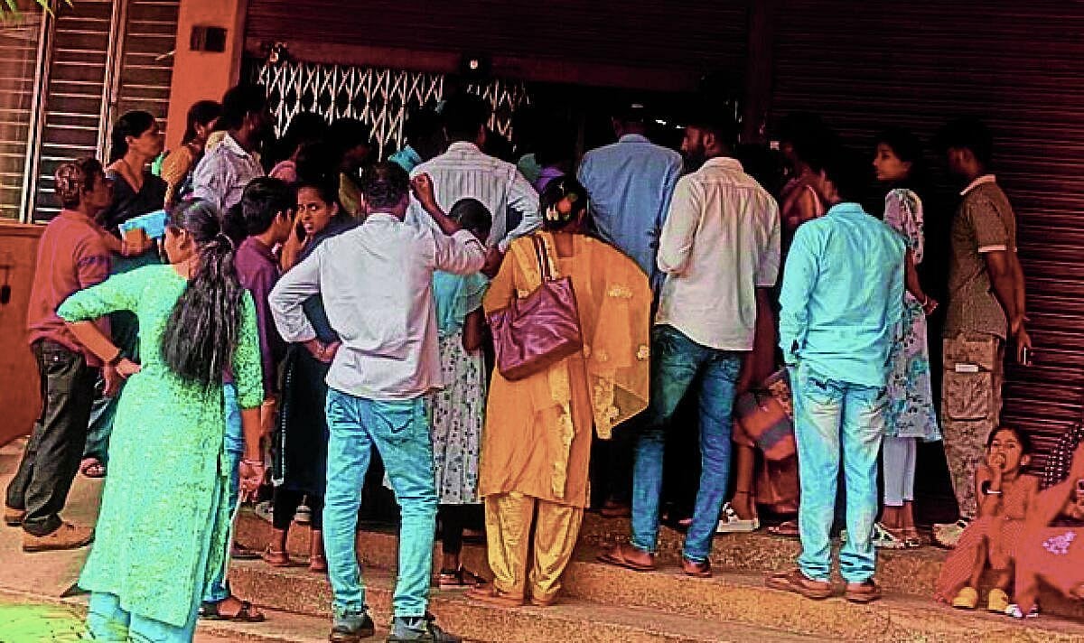 ಮೂಡಿಗೆರೆಯಲ್ಲಿ ಆಧಾರ್ ಸೇವೆಗಾಗಿ ಸಾರ್ವಜನಿಕರ ಪರದಾಟ