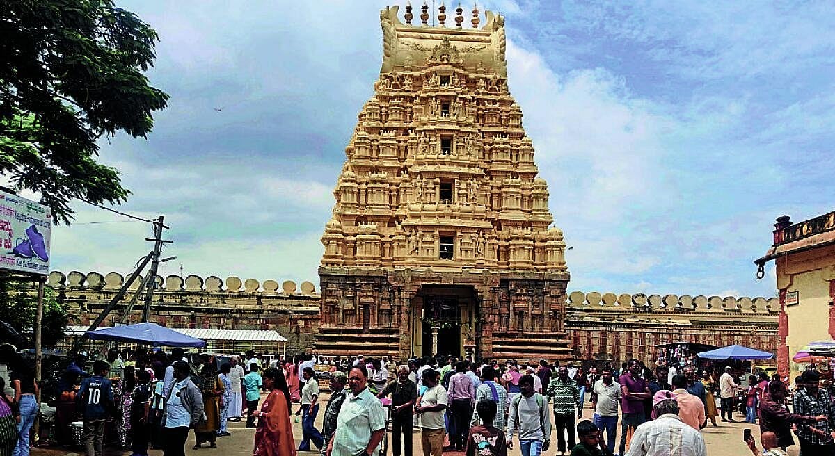 ಸಾಲು ರಜೆ: ಪ್ರವಾಸಿ ತಾಣಗಳಲ್ಲಿ ಜನಜಾತ್ರೆ