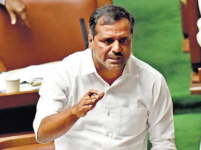 ವಿದ್ಯಾರ್ಥಿಗಳ ಸಮಸ್ಯೆ, ಶಿಕ್ಷಣ ಸುಧಾರಣೆಗೆ ಸಂಪುಟ ಸಮಿತಿ; ಸಚಿವ ಖಾದರ್ ಅಧ್ಯಕ್ಷ