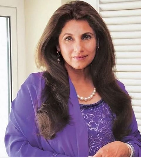 HDB Dimple Kapadia : कधी निरागस तर कधी बंदुकीतून गोळी झाडणारी डिंपल