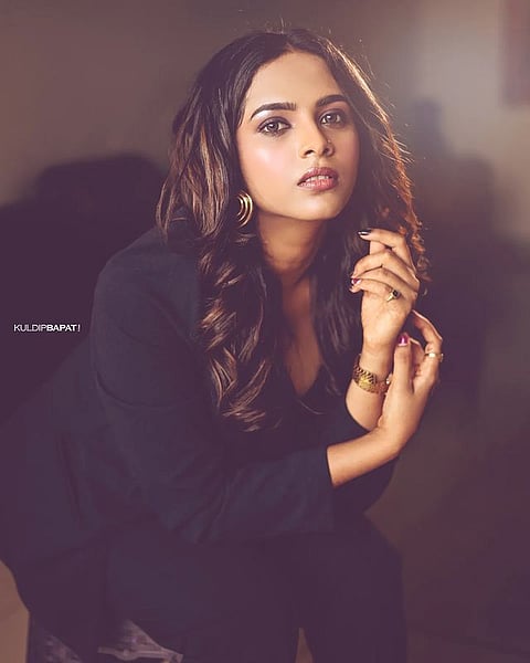 Amruta Dhongade :  सुम्मीचं शिक्षण किती झाले आहे माहिती आहे का