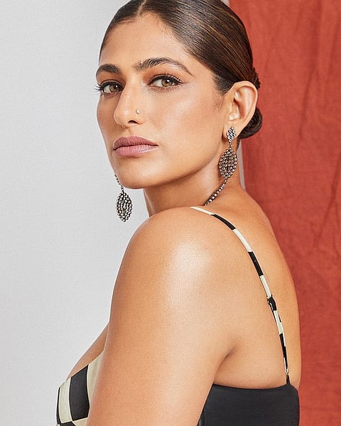 झेब्रा पॅटर्न ड्रेसमध्ये कुब्राचा अनोखा अंदाज, नवाजुद्दीनसोबत दिले होते इंटिमेट सीन