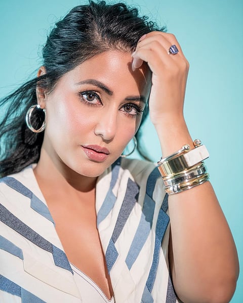 Hina Khan : गॉर्जियस हिनाचा थ्रीपीस पाहून श्वासही रोखला