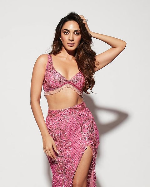 HBD Kiara Advani : कियाराला कसा मिळाला चित्रपट, 'एम एस धोनी'मुळे चमकलं नशीब