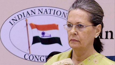 काॅंग्रेस अध्यक्ष सोनिया गांधी