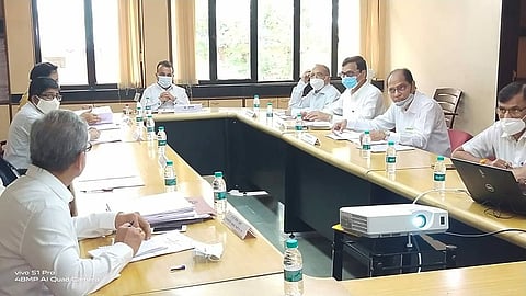 ‘ऊस गाळप धोरण ठरविण्यासाठी मंत्री समितीची बैठक लवकरच’