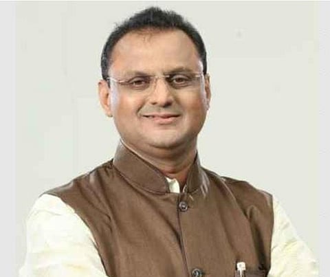 इस्लामपूर : ‘निशिकांत पाटलांना घाबरत नाही, त्यांच्याकडील फाईल कोणालाही द्याव्यात’