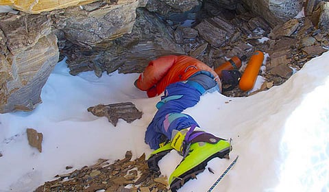 Mount Everest : माऊंट एव्हरेस्टवर आहे इतक्या डेडबाॅडीज!