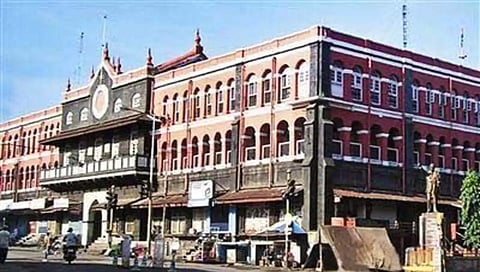 KMC : कोल्हापूर महापालिकेत ठेकेदार राज, अधिकाऱ्यांची पाचही बोटे तुपात…