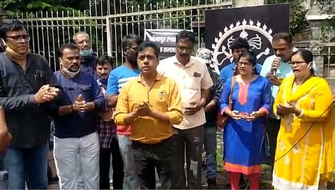 सांस्कृतिक कला बाजार सप्ताह : कलाकारांकडून राज्‍य सरकारचा  निषेध