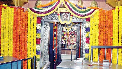 सौंदत्ती यल्लम्मा देवीचे द्वार उघडले, मंदिर सुरू
