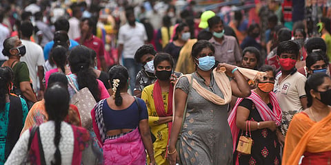 देशात कोरोनाबाधितांच्या संख्येत दुसऱ्या दिवशी घट, पण ओमायक्रॉन बाधितांमध्ये ८ टक्क्यांनी वाढ !