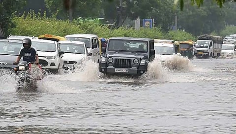 दिल्ली पाऊस 

