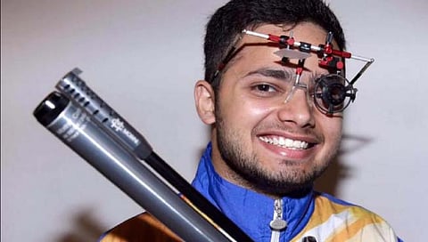 ५० मीटर पिस्‍तुल एसएच १ मध्‍ये मनीष नरवालने सुवर्ण पदक पटकावले.  