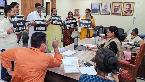 मुंबई महापालिकेचे प्रत्यक्ष कामकाज सुरू करा, भाजपा नगरसेवक आक्रमक 
