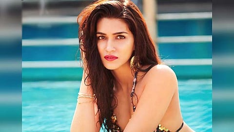 Kriti Sanon : क्रिती सेनॉनचे ट्रेनरने केले कौतुक