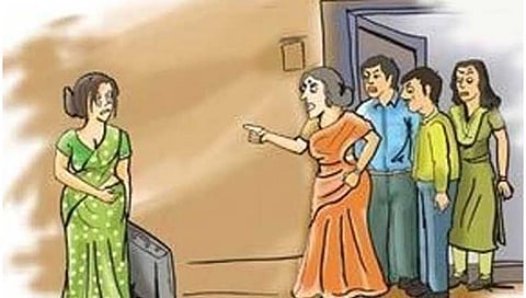 माजी महापौर मंगला कदम यांच्याकडून सुनेचा शारिरीक व मानसिक छळ केल्याचा आरोप